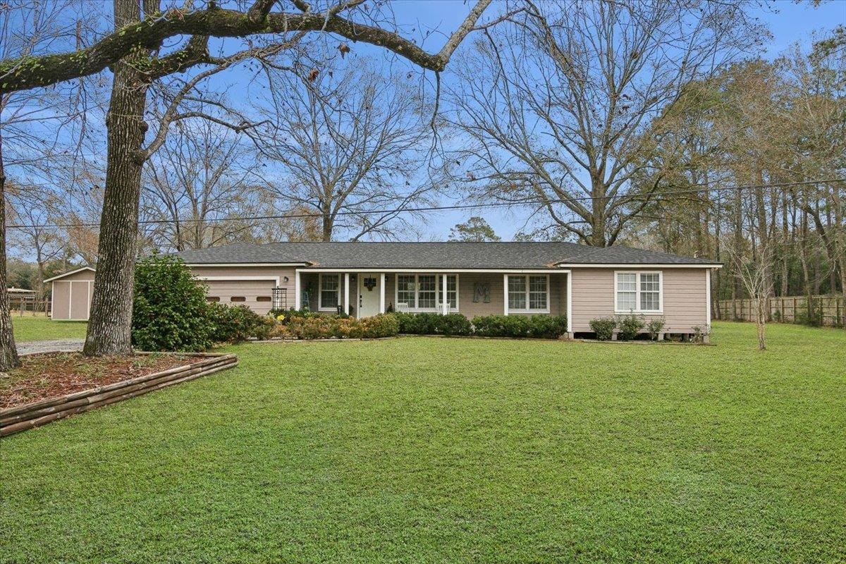 Property Photo:  525 Jordan Dr  TX 77657 