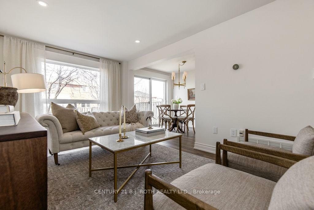 Photo de la propriété: 114 Cheltenham Road ON L4M 6S6