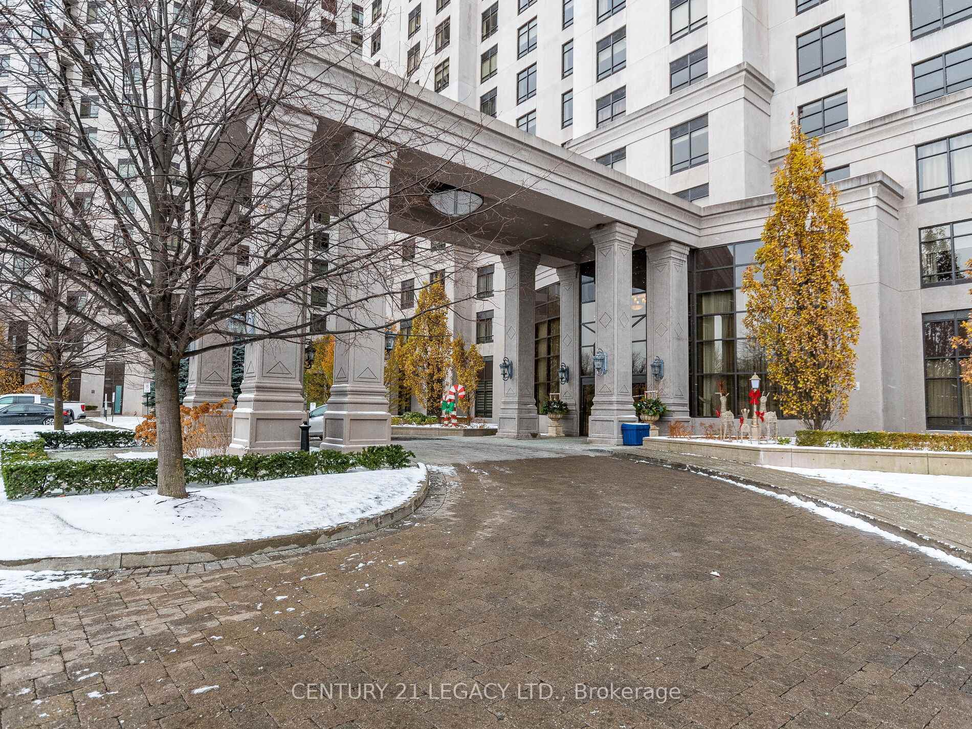 Property Photo: 9245 Jane Street 1503 ON L6A 1H7