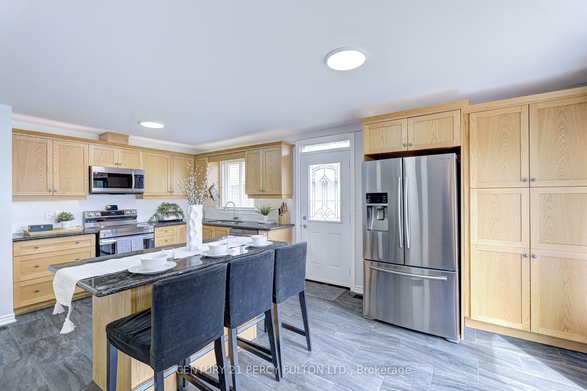 Property Photo: 52 Epsom Downs Drive ON L6T 1Y8
