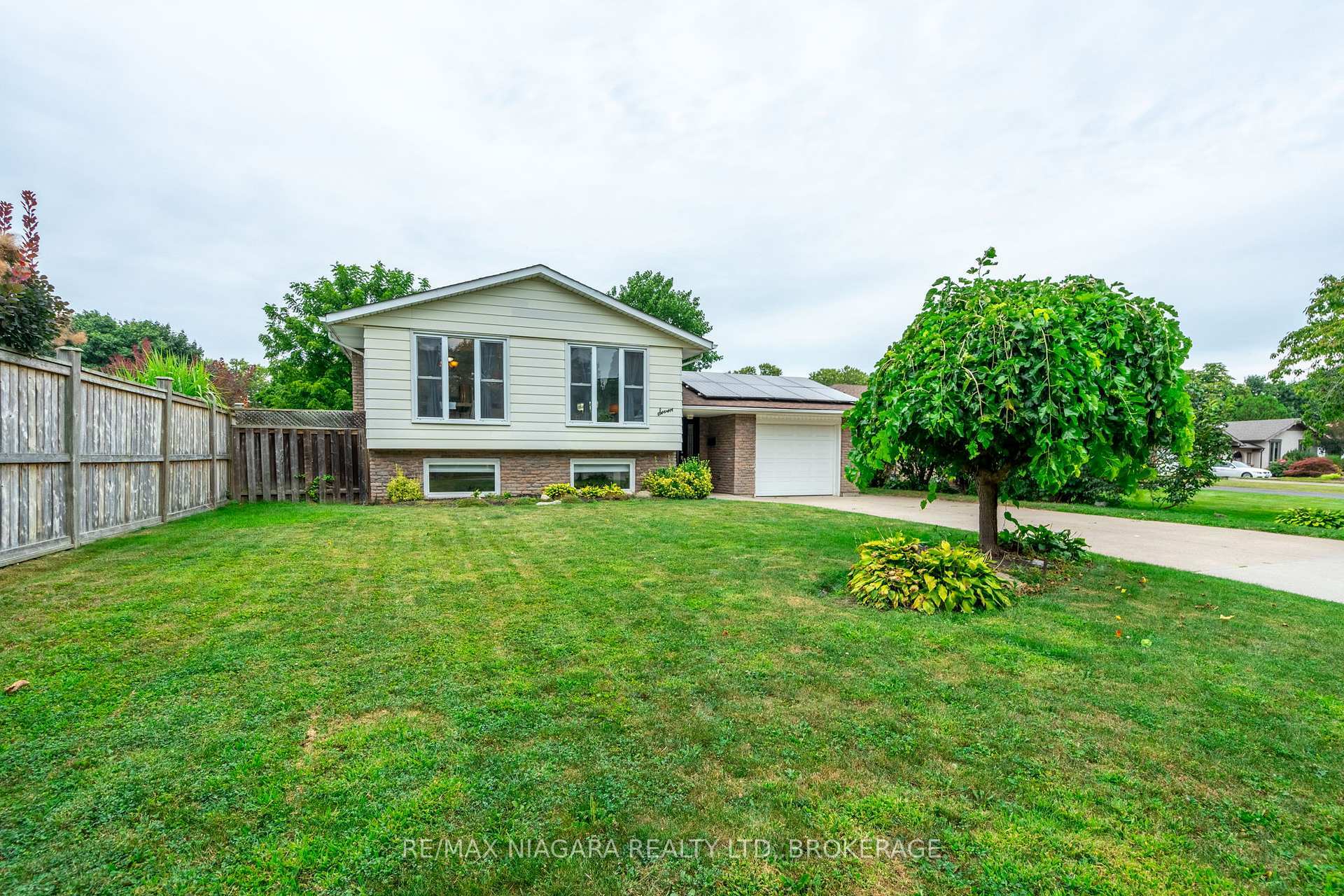 Photo de la propriété: 7 Royal Oak Drive ON L2N 4B7