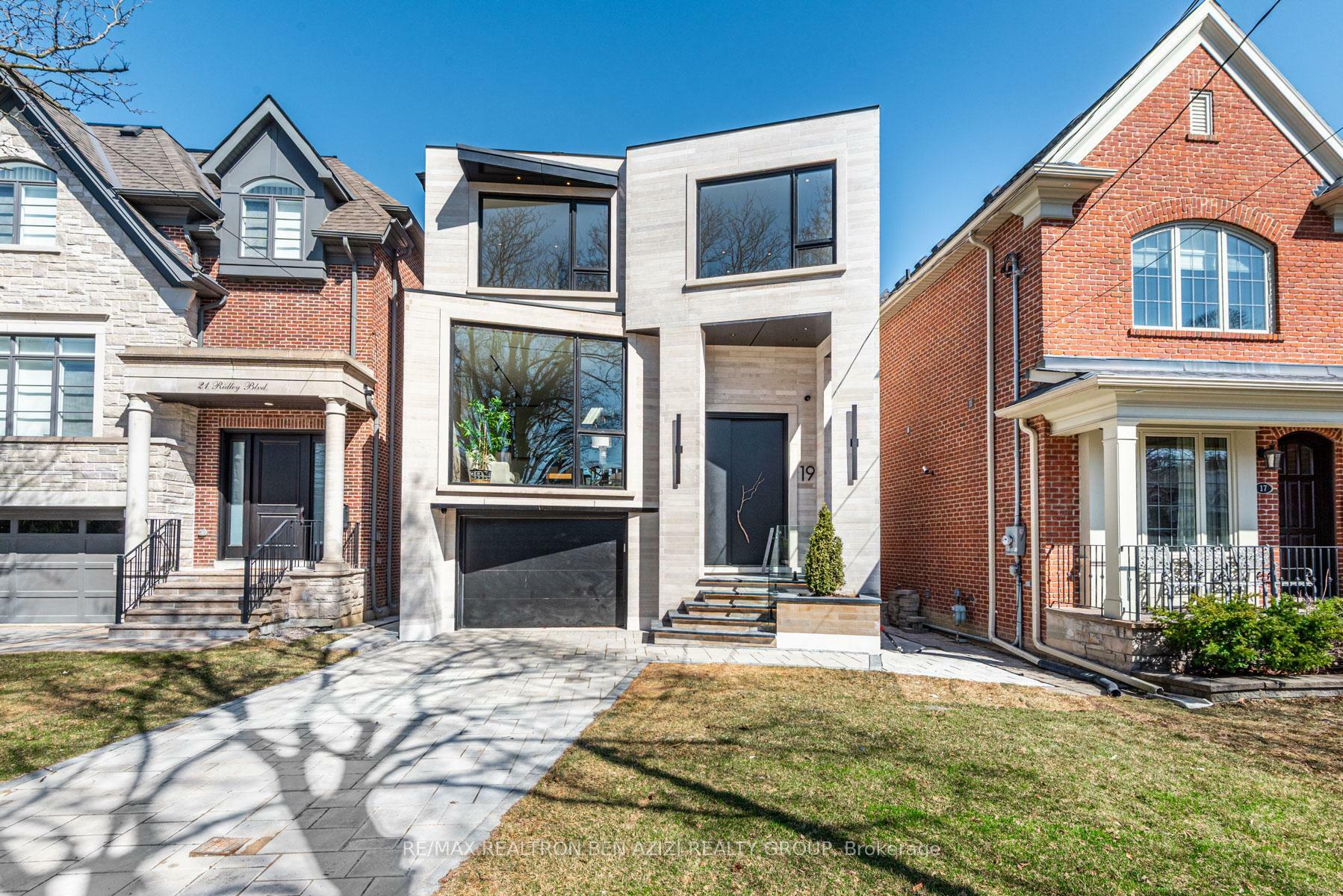 Property Photo: 19 Ridley Boulevard ON M5M 3L1