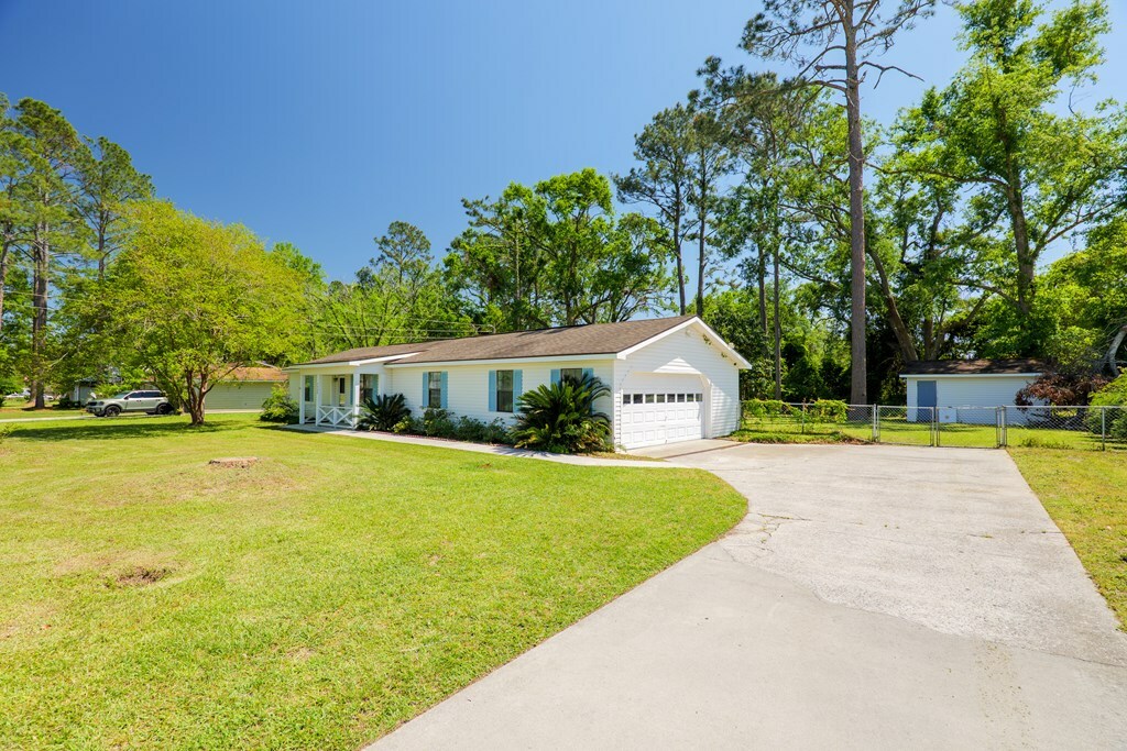 Property Photo: 3908 Greenridge Drive GA 31605