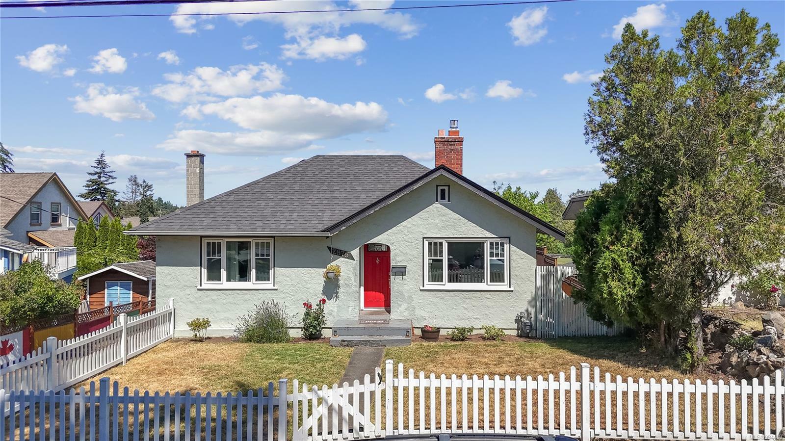 Property Photo: 2875 Delatre St BC V8T 3E1