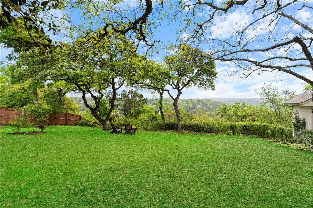 9206 Mystic Oaks Trail  Austin TX 78750 photo