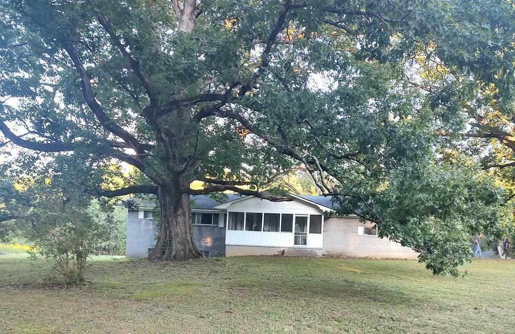 Property Photo: 5080 Holly Creek Cool Springs Road GA 30705