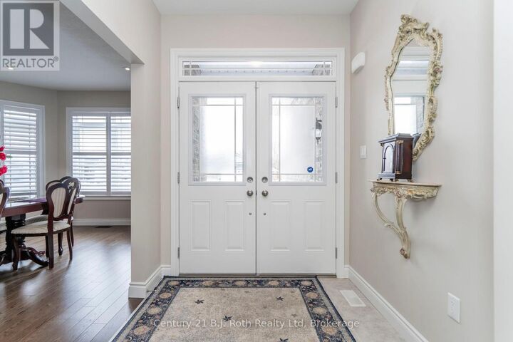 Property Photo: 4 Charlie Rawson Boulevard ON L0K 2A0