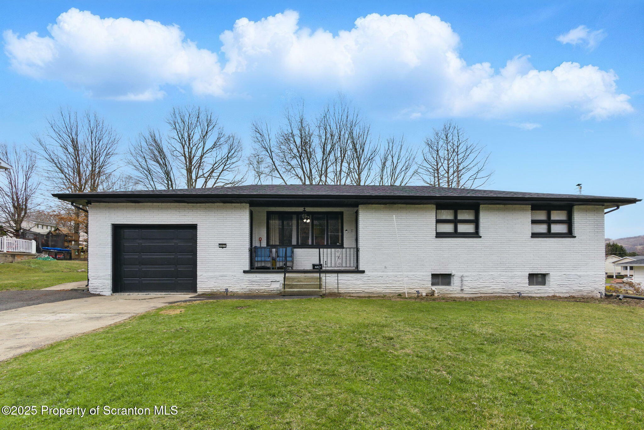 Property Photo: 402 Kennedy Drive PA 18403