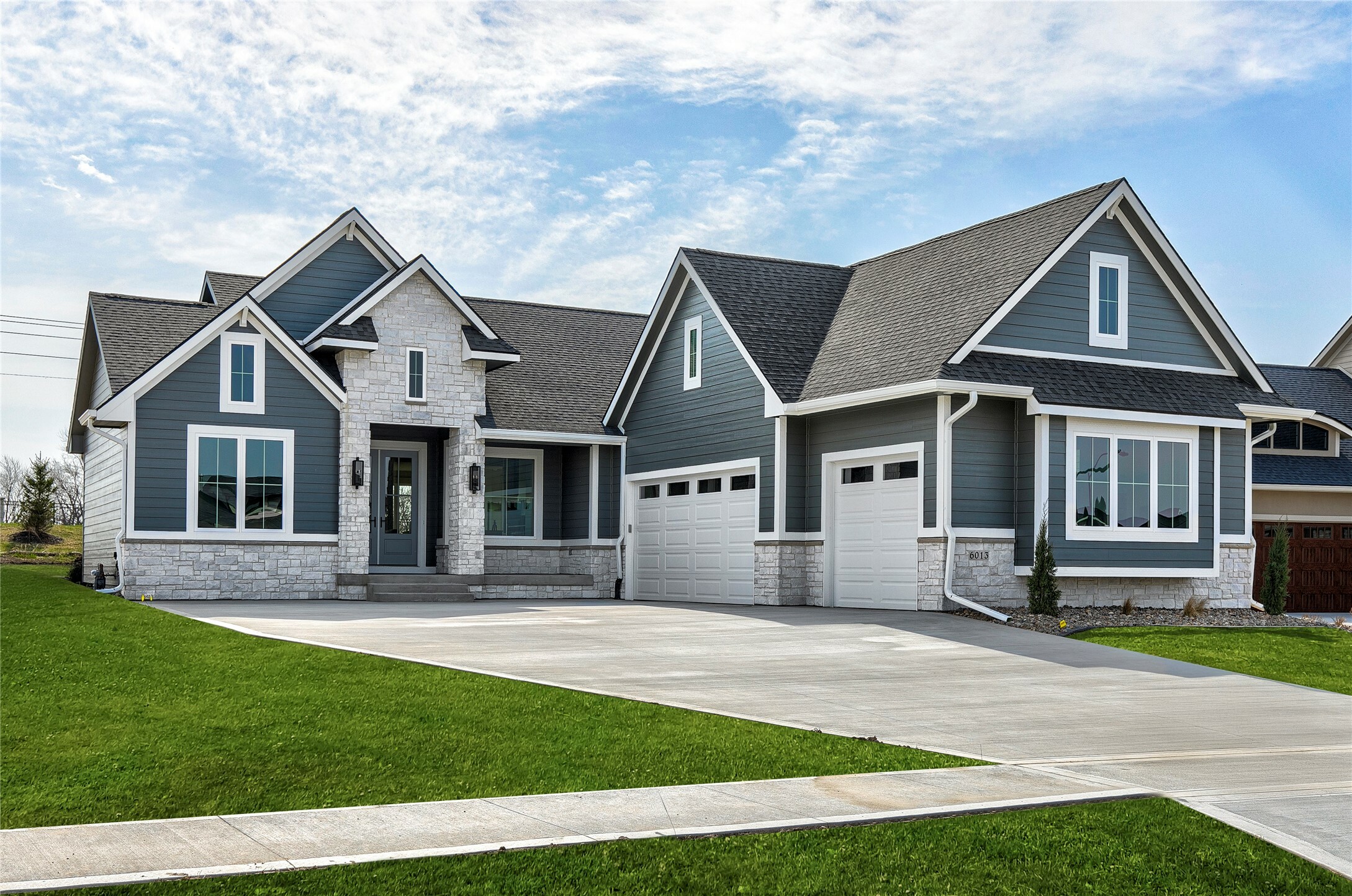 Property Photo: 6013 NE Briarwood Drive IA 50021