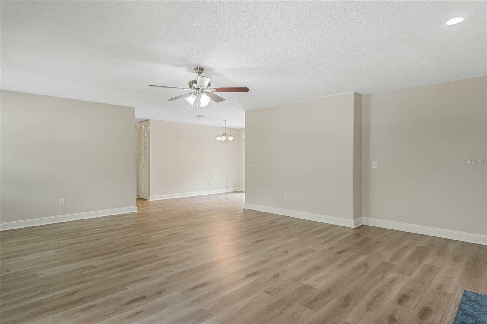 Property Photo: 178 E Alma Avenue FL 32746