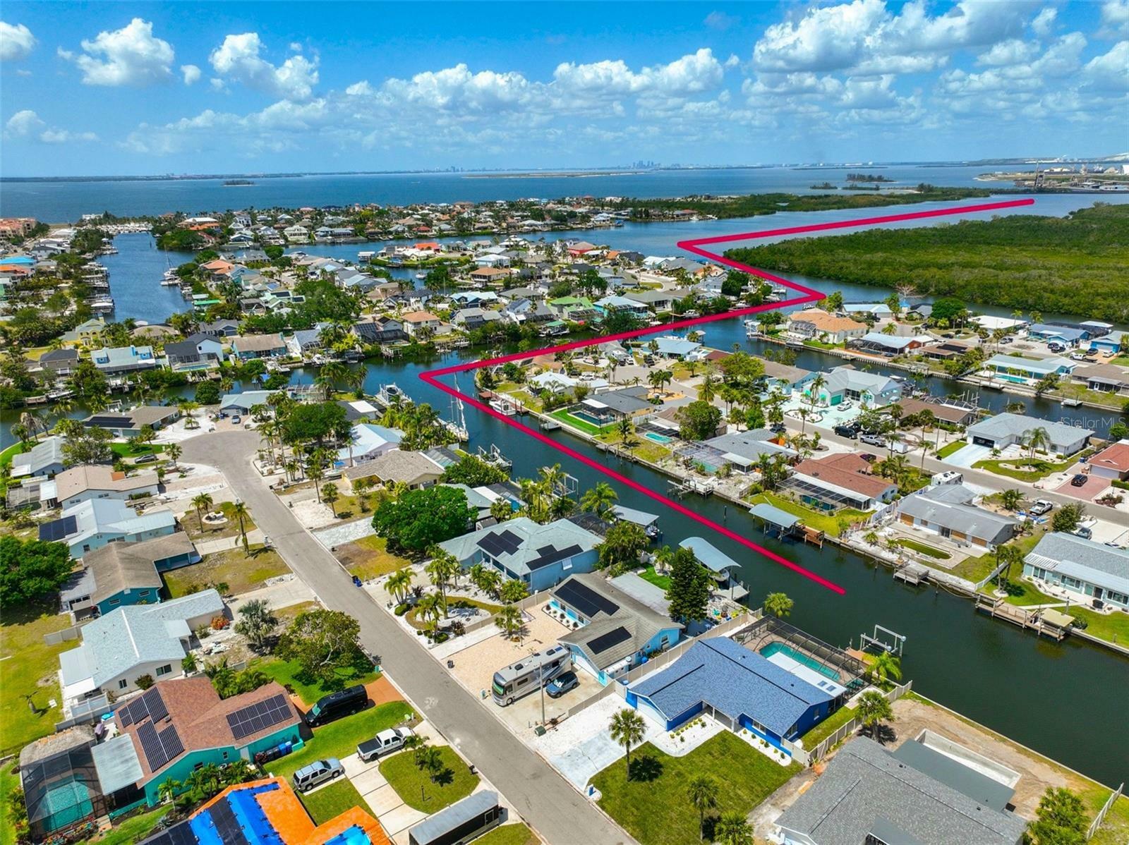 Property Photo: 1011 Spindle Palm Way FL 33572