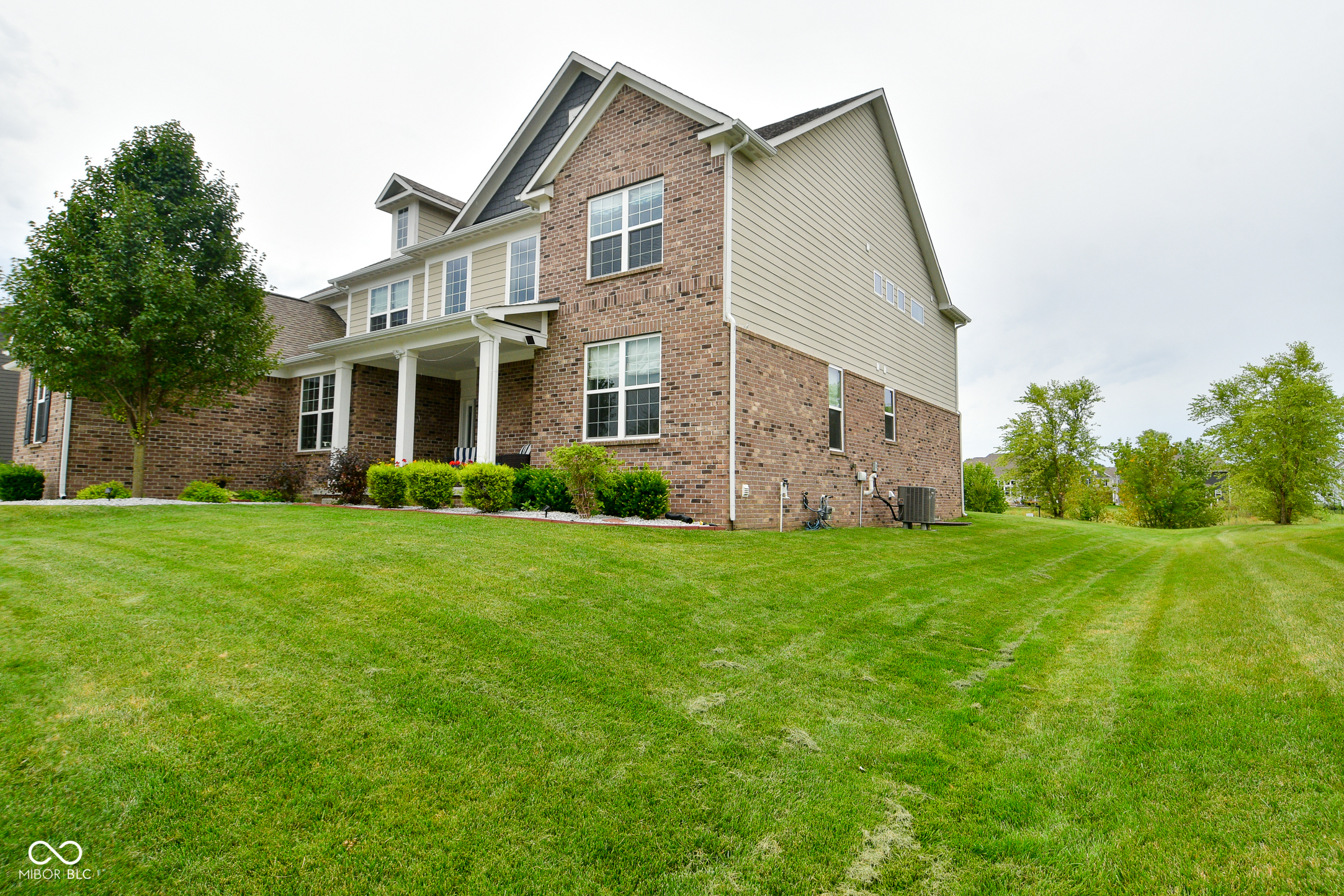 Property Photo: 4415 Voyageur Way IN 46074