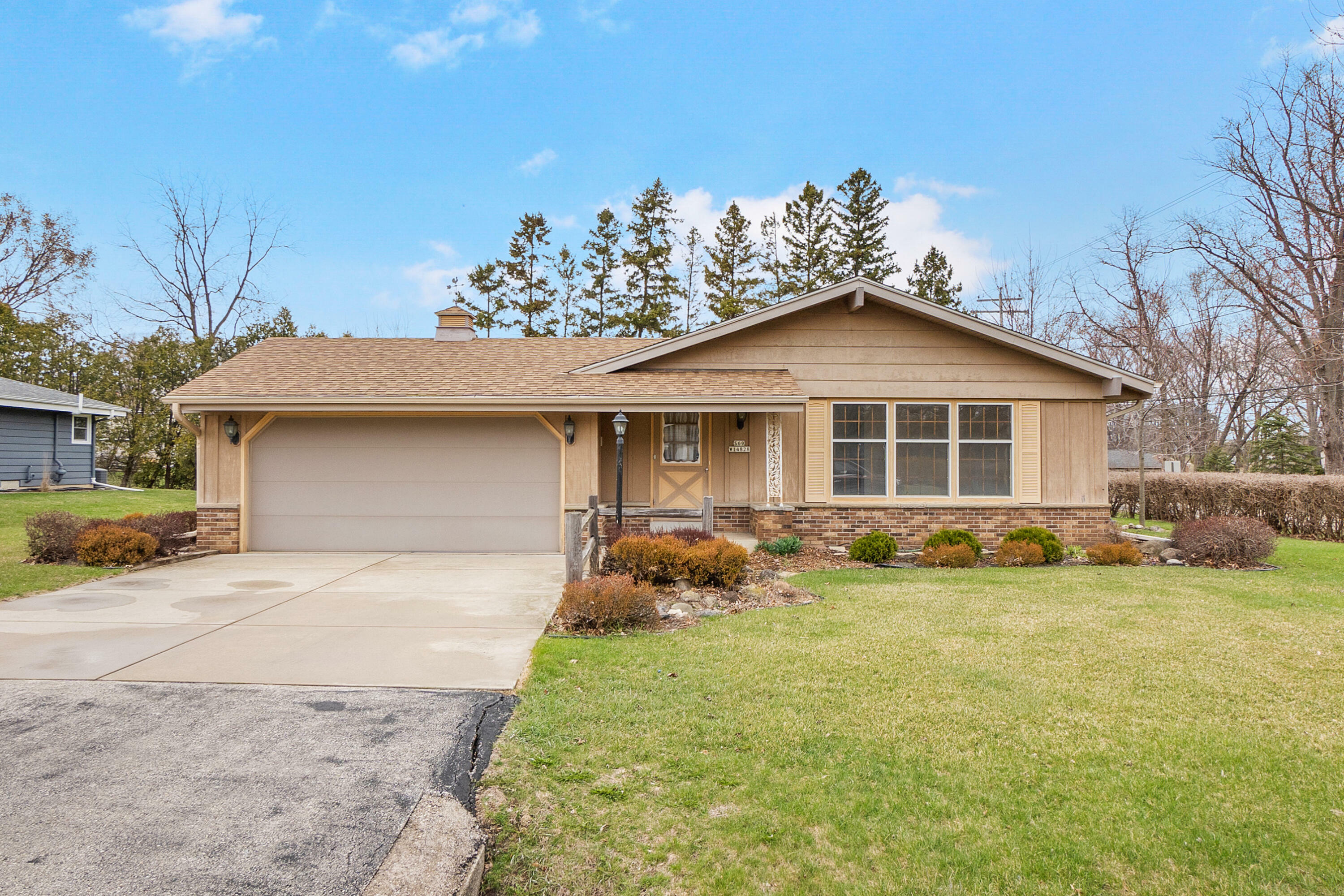 Property Photo: S69w14828 Dartmouth Cir WI 53150