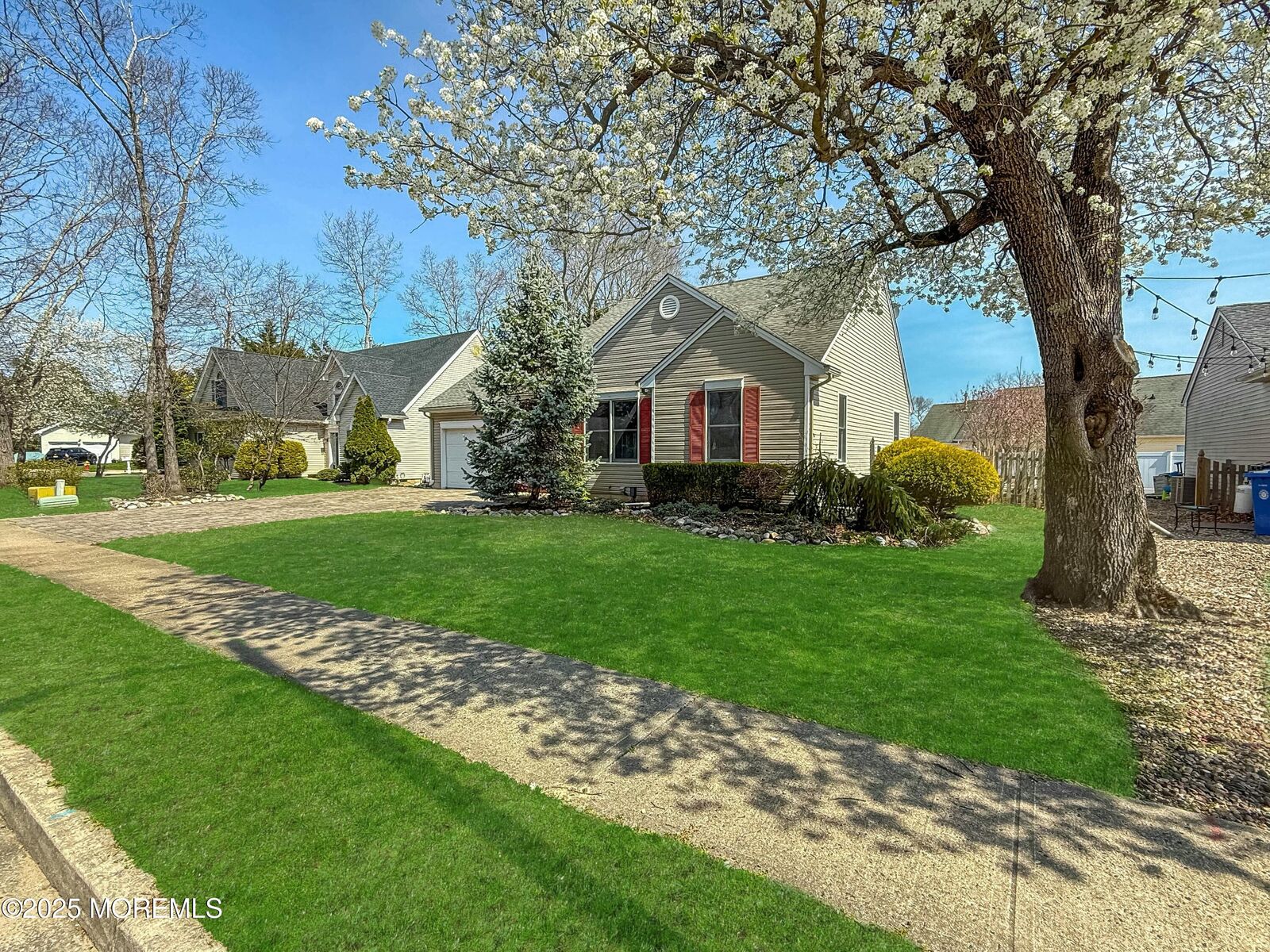 Property Photo:  369 Deer Lake Court  NJ 08050 