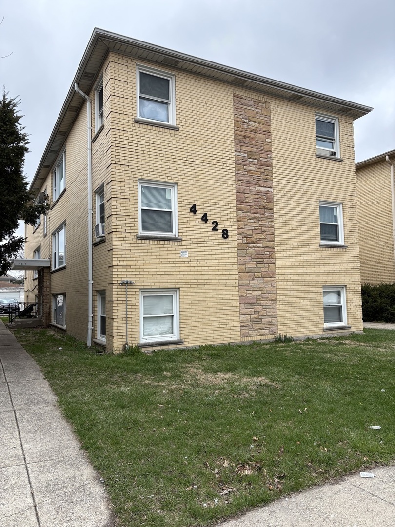 Property Photo:  4428 N Central Avenue Gw  IL 60630 