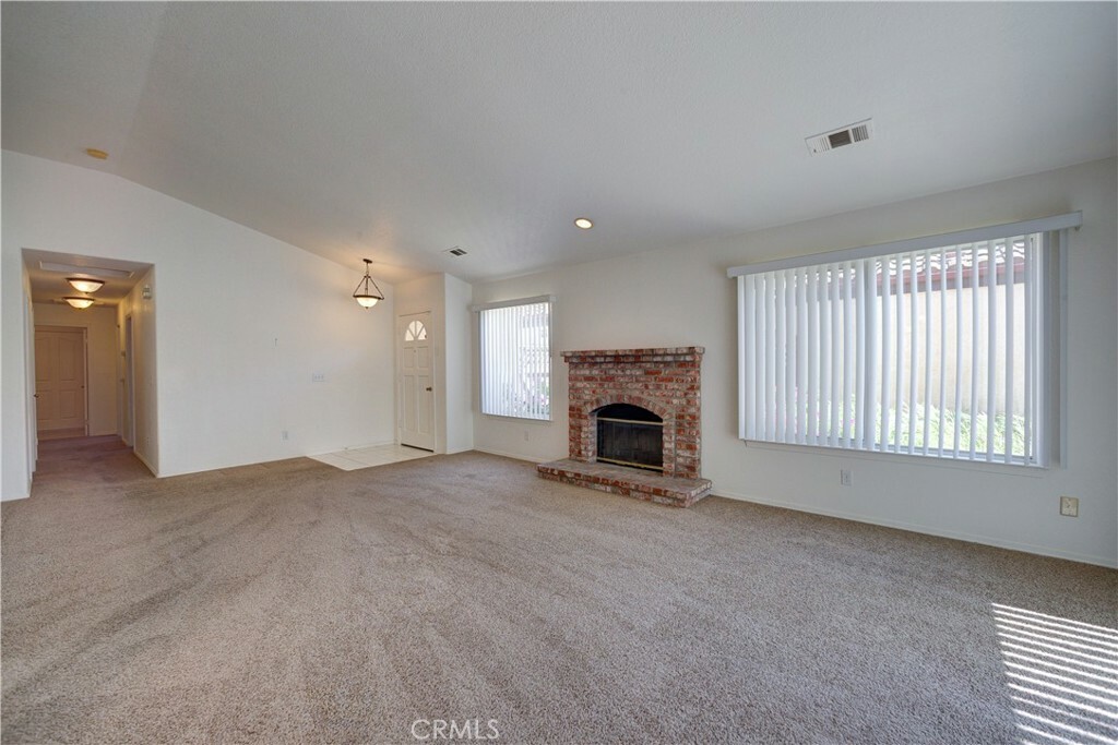 Property Photo:  608 Mayten Street  CA 93458 