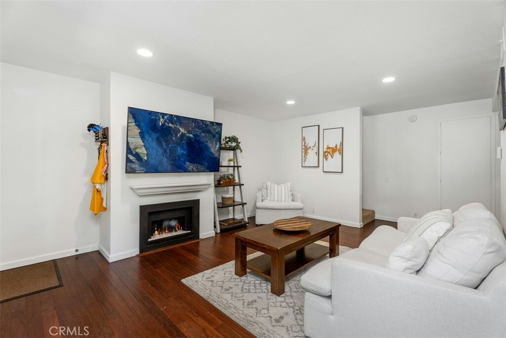 Property Photo: 19132 Shoreline Lane 6 CA 92648