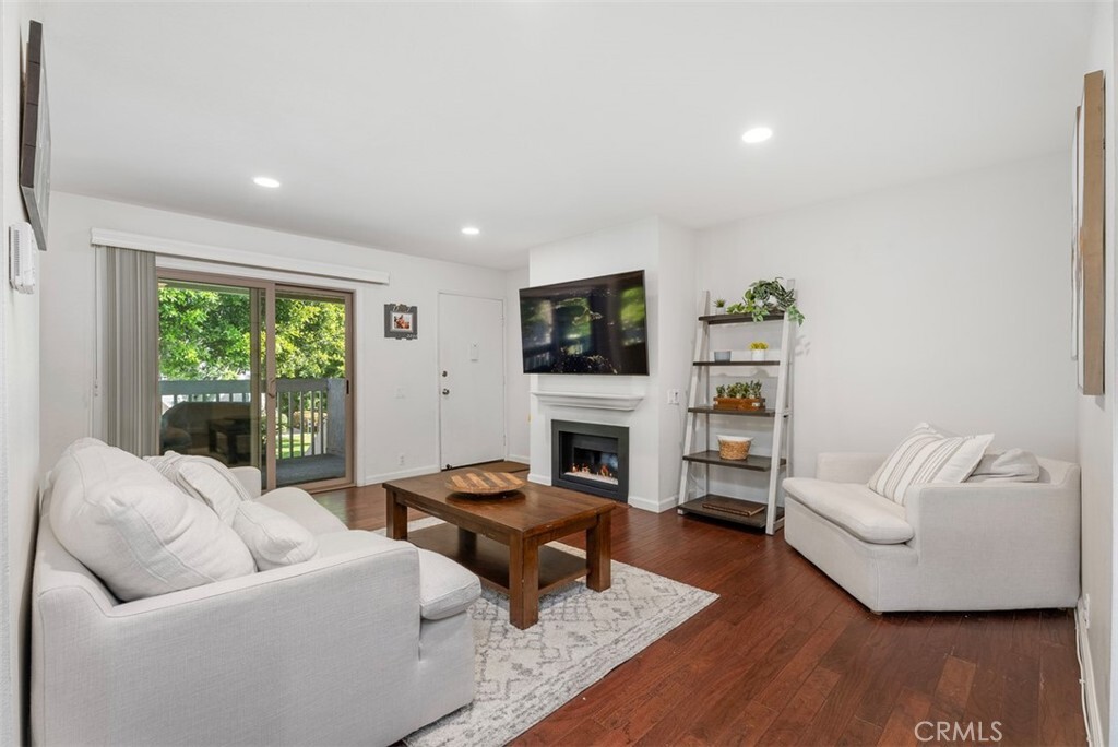 Property Photo: 19132 Shoreline Lane 6 CA 92648