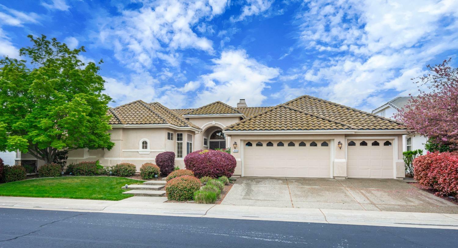 Property Photo: 7496 Whistlestop Way CA 95747