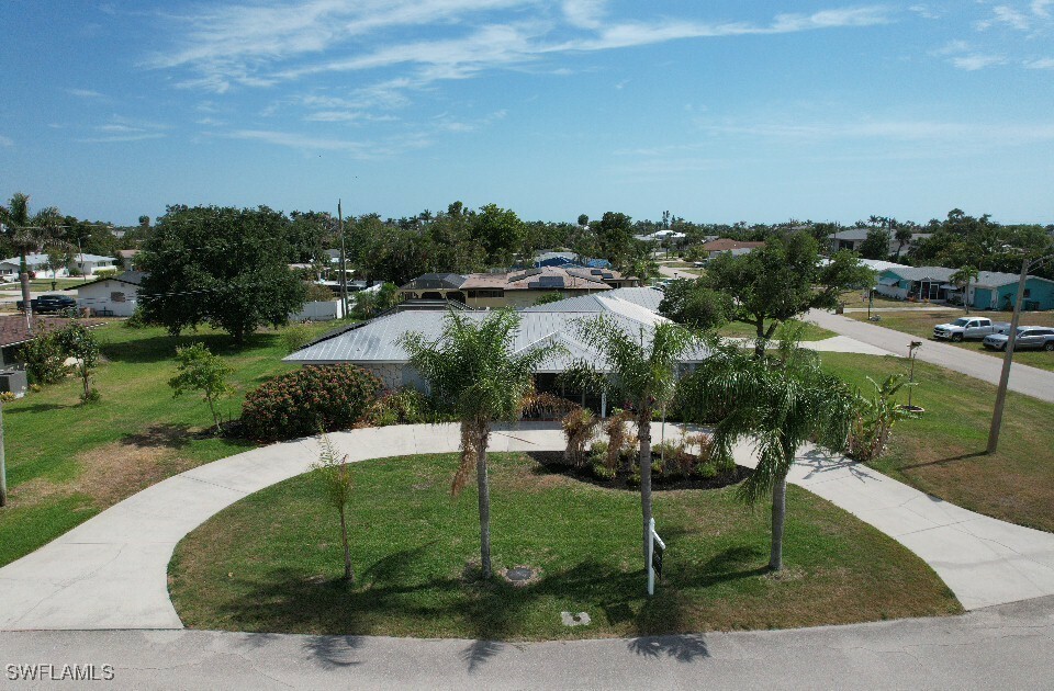 Property Photo: 5205 York Court FL 33904