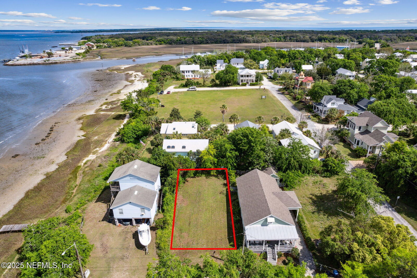 Property Photo: 707 Garden Street FL 32034