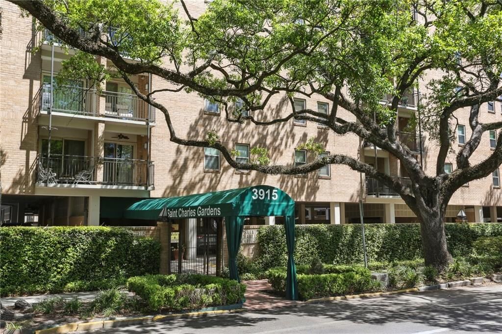 Property Photo: 3915 St Charles Avenue 215 LA 70115