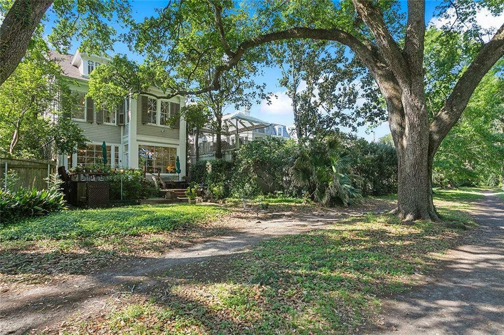 Property Photo: 315 Walnut Street LA 70118