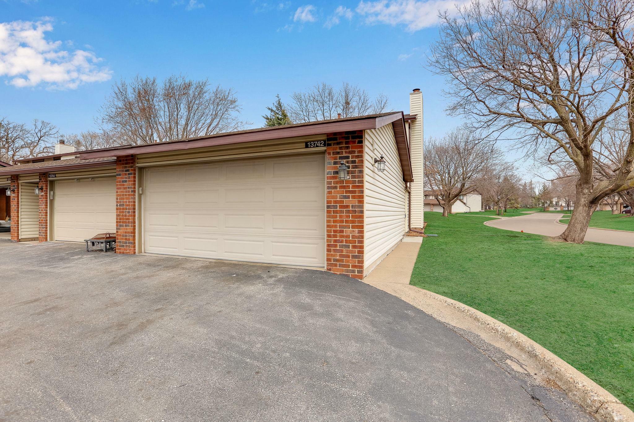 Property Photo: 13742 Heather Hills Drive MN 55337