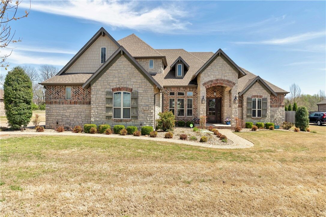 Property Photo:  3174 N Warbler Drive  AR 72704 