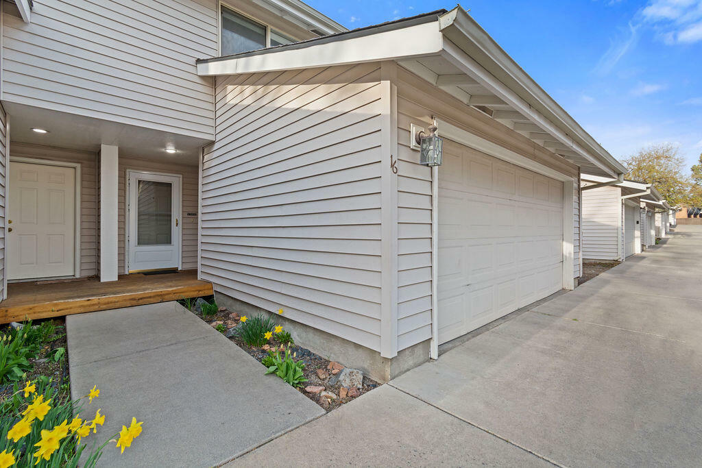 Property Photo: 1801 NE Purcell Boulevard # 16 OR 97701