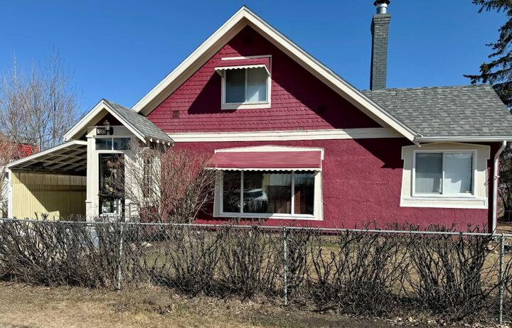Property Photo: 103 Centre Street AB T0H 2L0