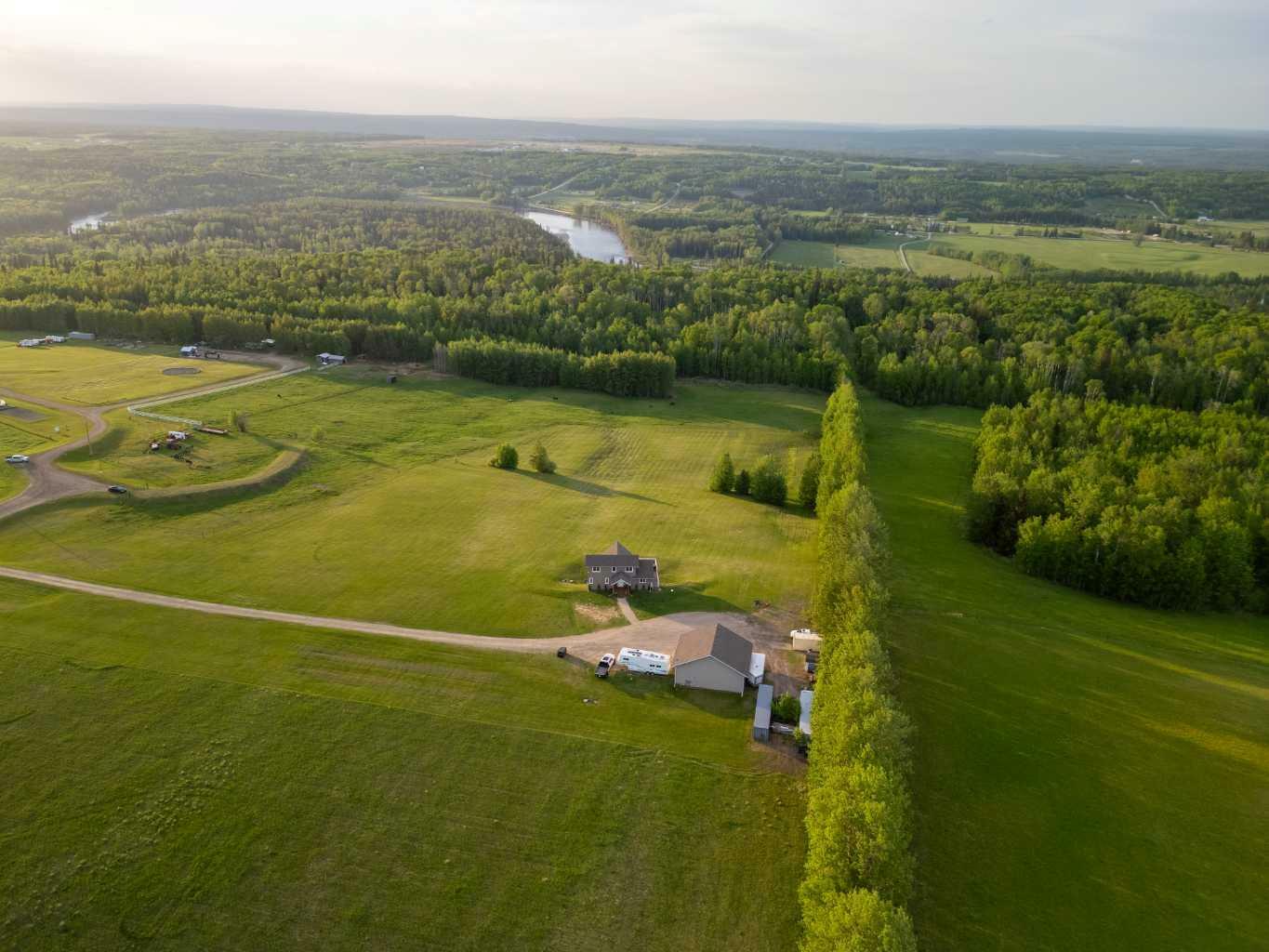 Property Photo: 592025 Range Road 124A AB T7S 1P1