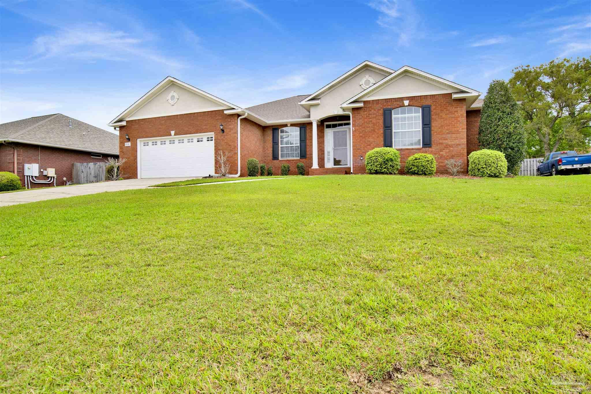 Property Photo: 2356 Queens Ferry Ln FL 32533