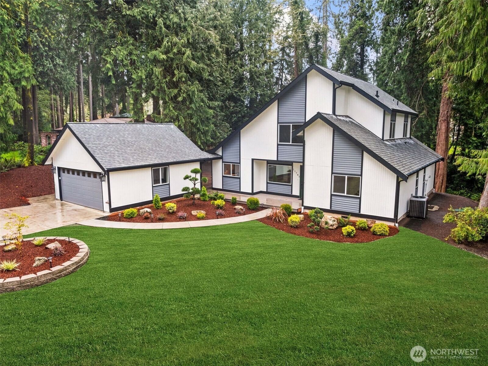 Property Photo: 11785 Penny Place NE WA 98110