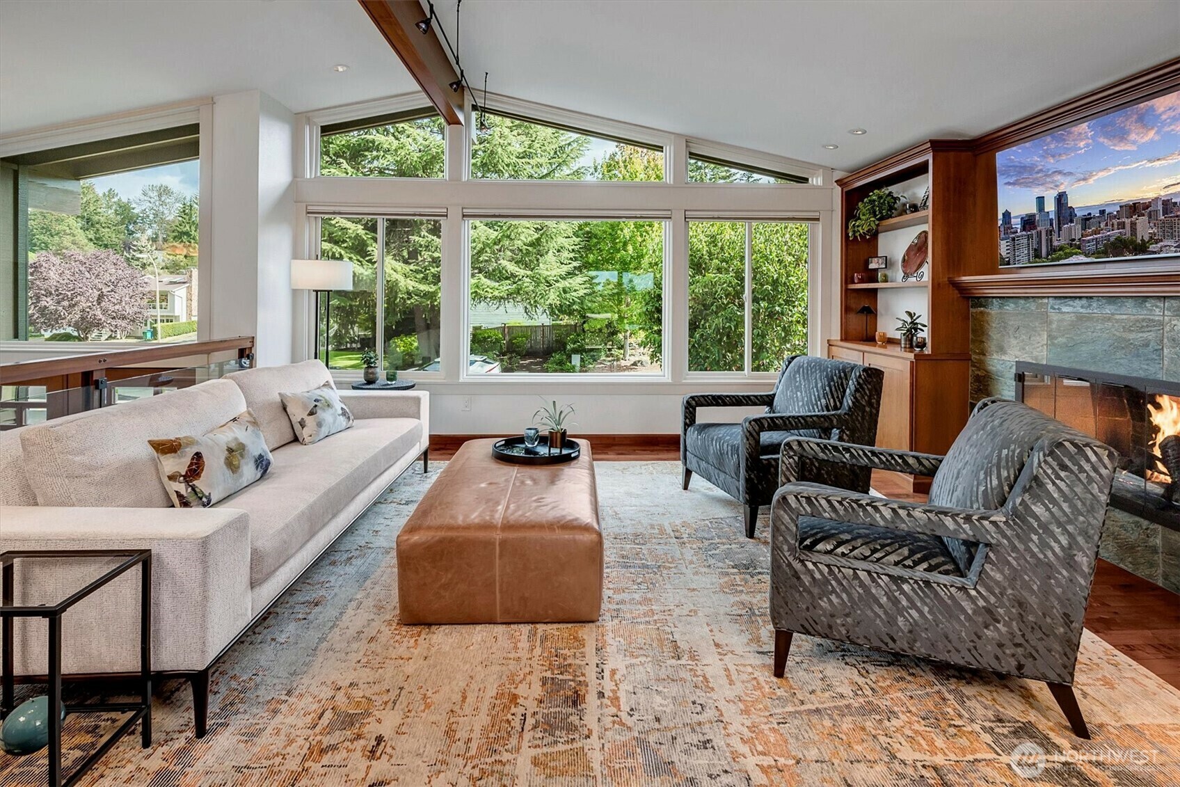 Property Photo: 5829 112th Place NE WA 98033