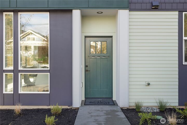 Property Photo:  3849  Woodlawn Avenue N  WA 98103 