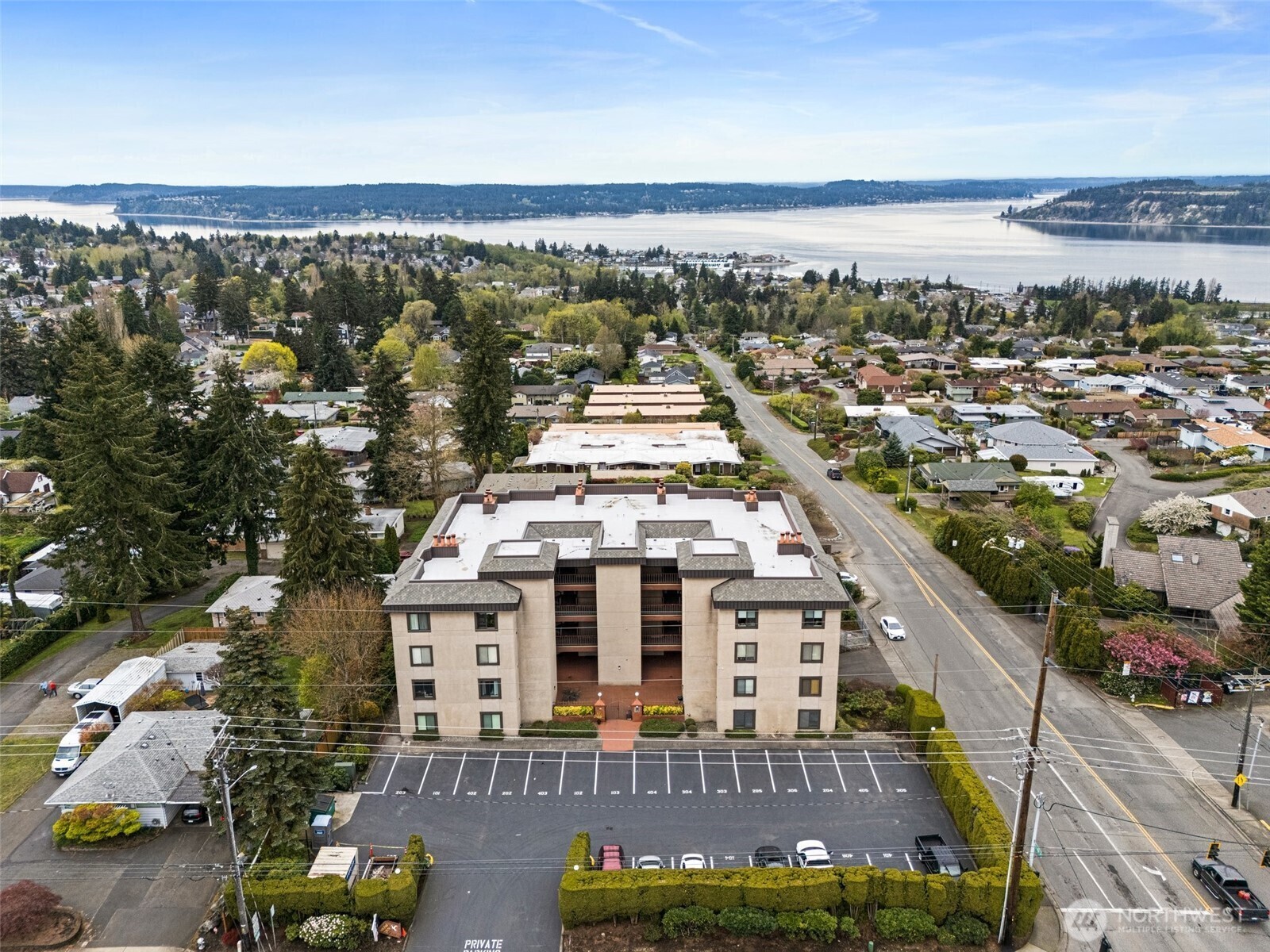 1902  Bridgeport Way SW 106  Tacoma WA 98466 photo