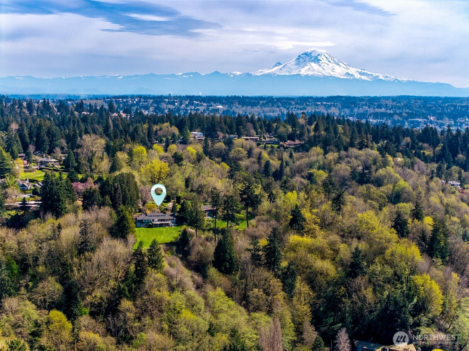 Property Photo: 727 SW 199th Place WA 98166