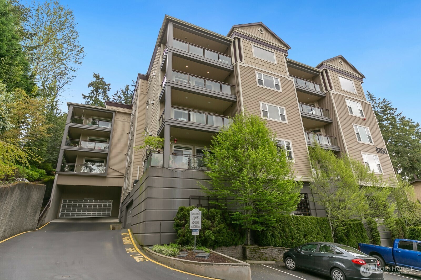 Property Photo: 8850 Redmond Woodinville Road NE 402 WA 98052