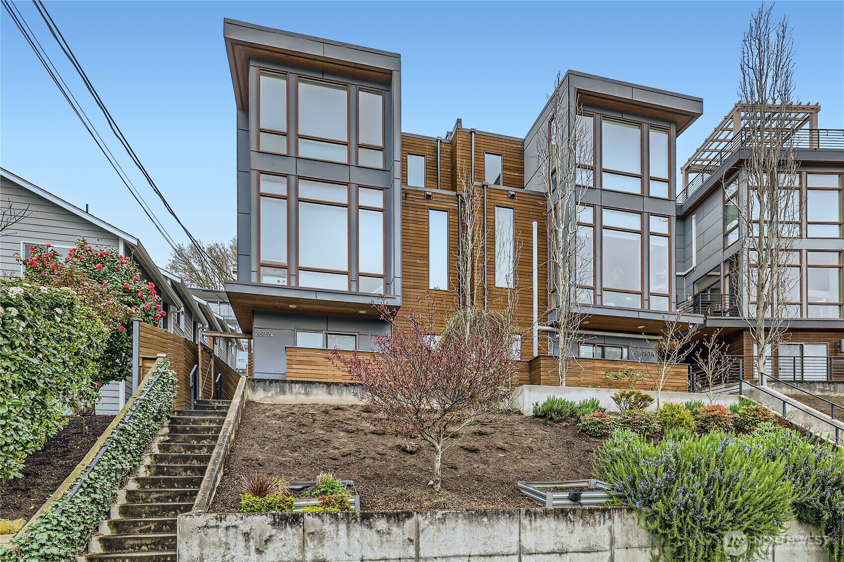 Property Photo: 2635 22nd Avenue W A WA 98199