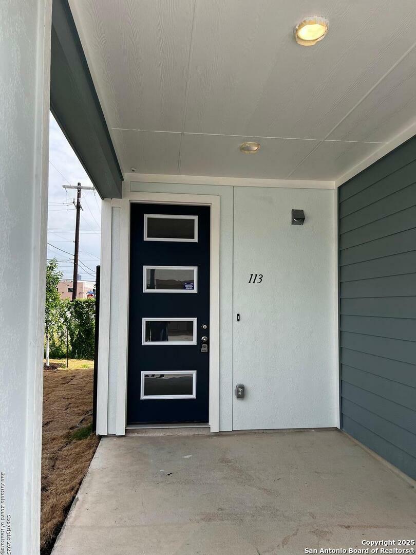 Property Photo: 310 W Evergreen St #113 TX 78212