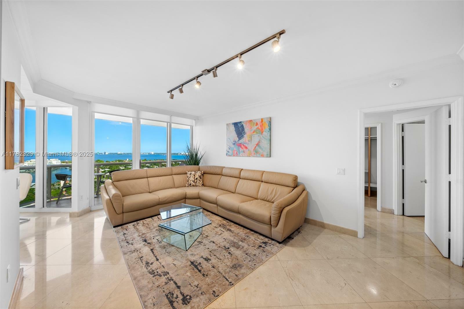 Property Photo: 4775 Collins Ave 2506 FL 33140