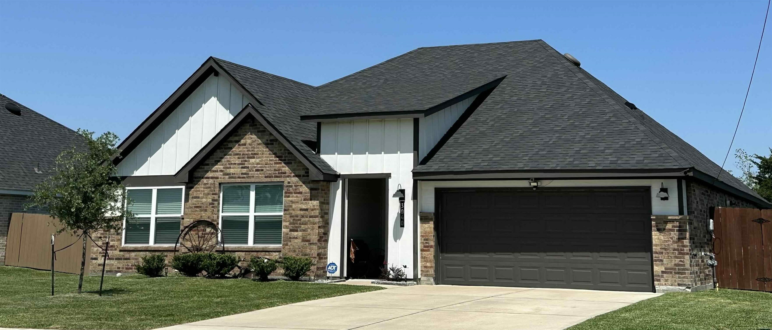 Property Photo: 3040 Allie Payne TX 77632