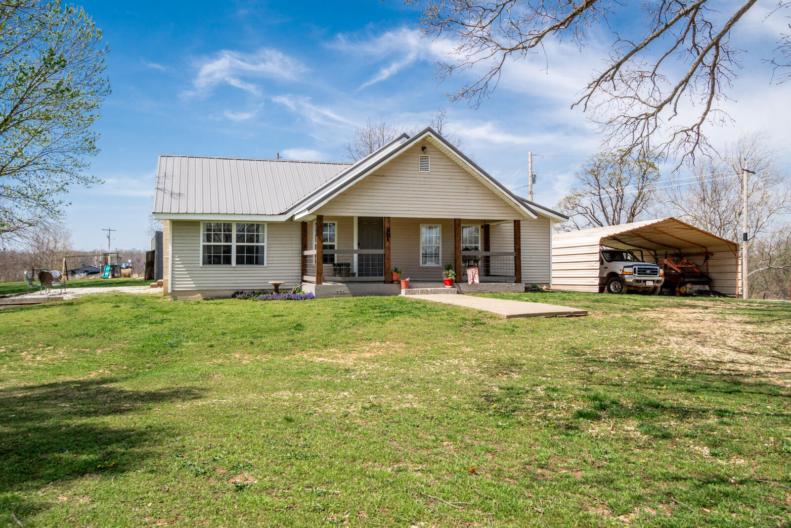 Property Photo: 23649 State Hwy Uu MO 65772