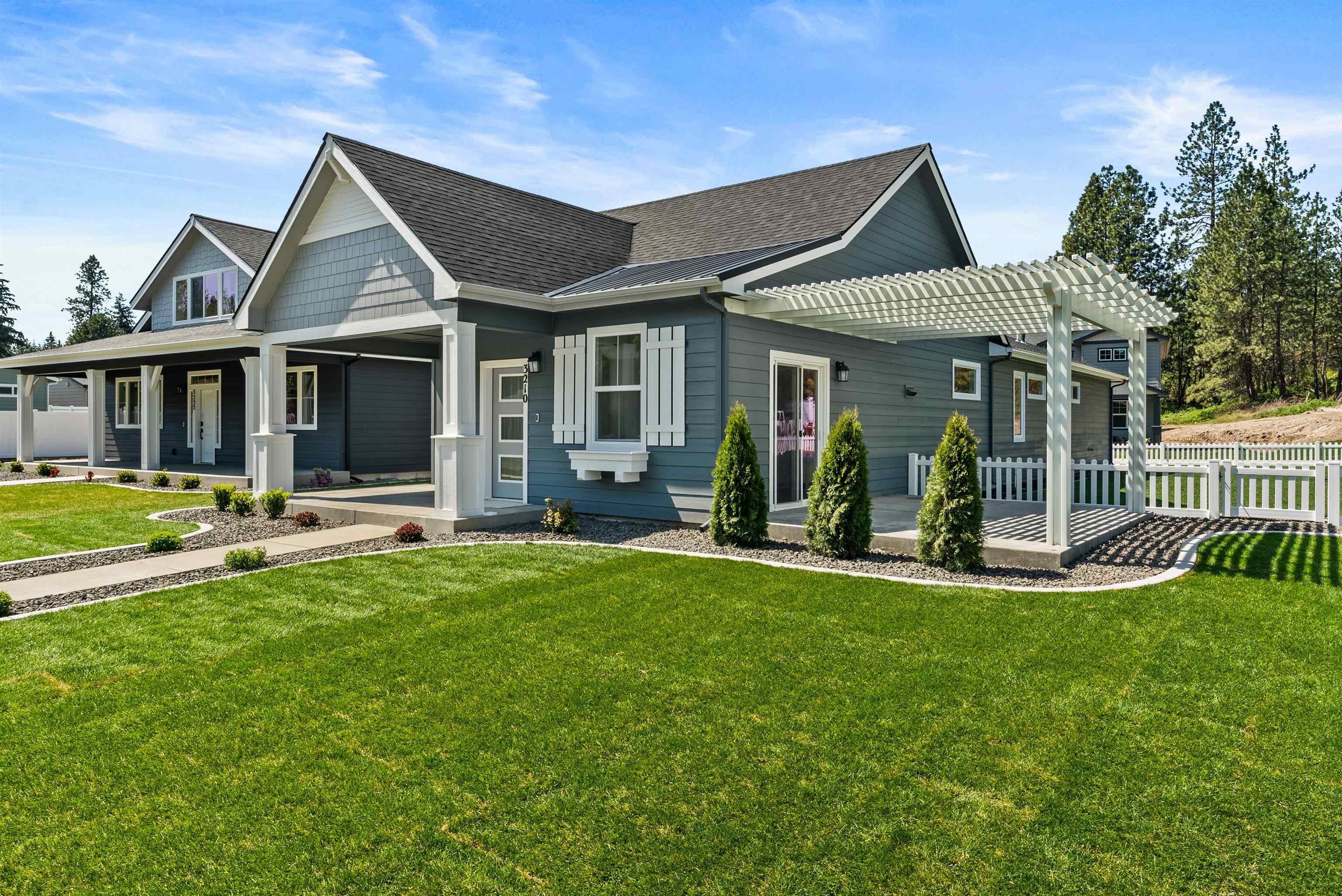 Property Photo: 3210 S Crestline St WA 99203