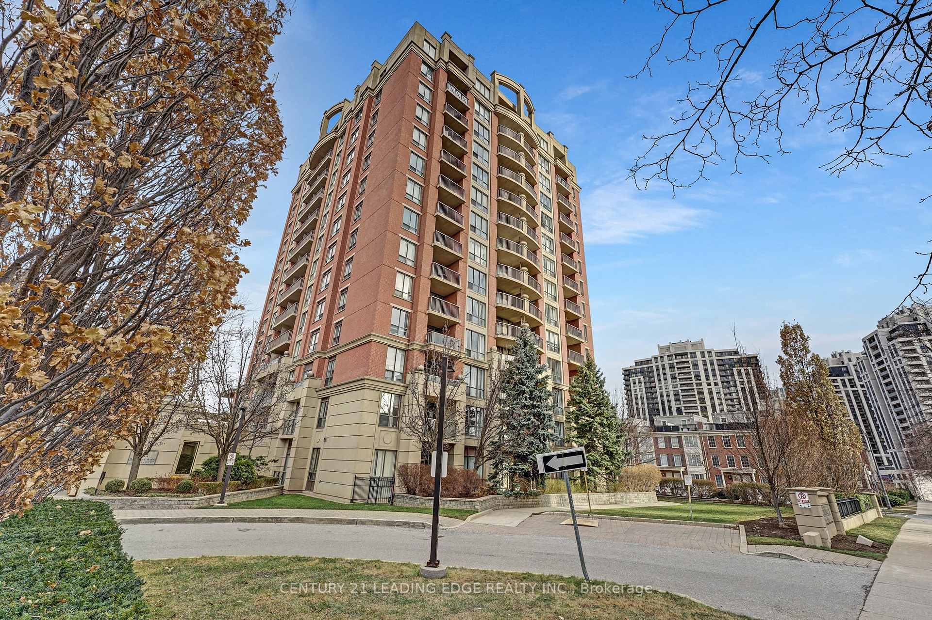 Photo de la propriété: 55 Harrison Garden Boulevard 905 ON M2N 7G3