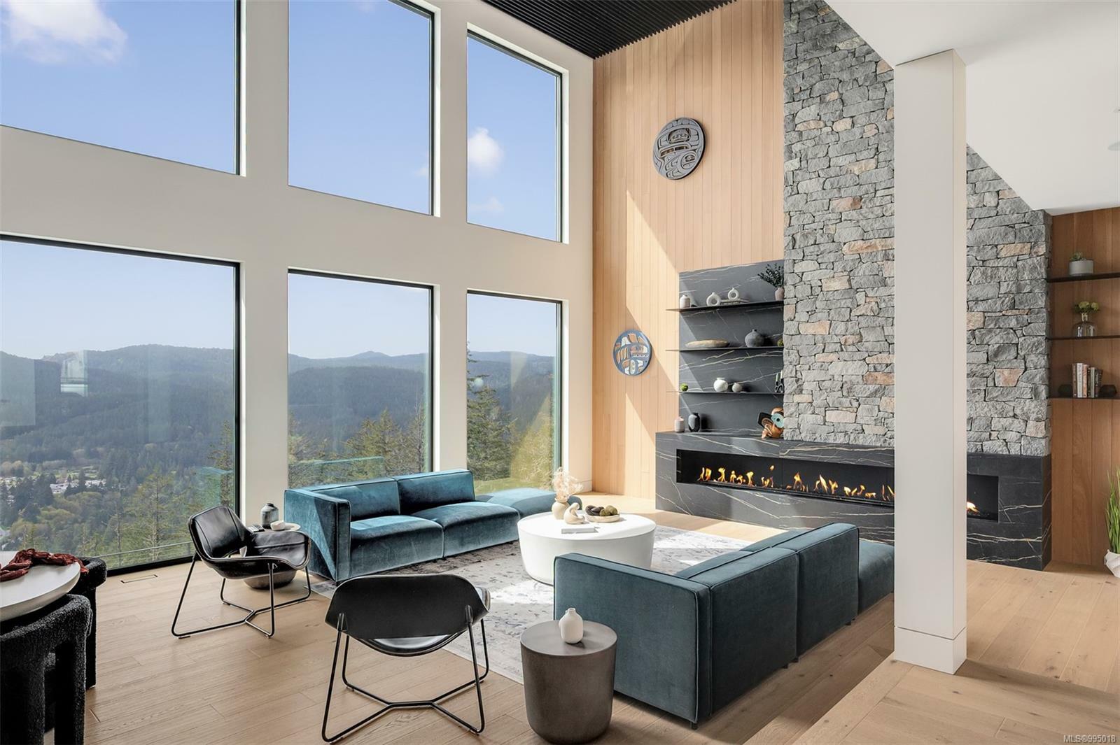 Property Photo: 2029 Pinehurst Terr BC V9B 3S3