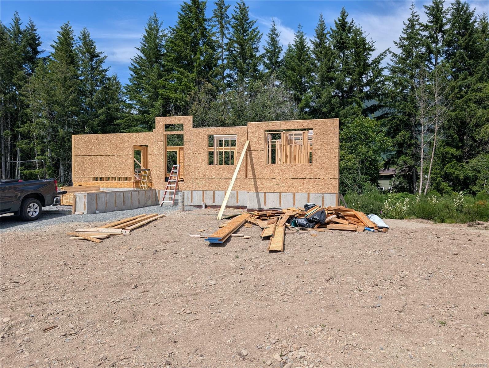 Property Photo: 149 Edgewood Dr BC V0R 2G0