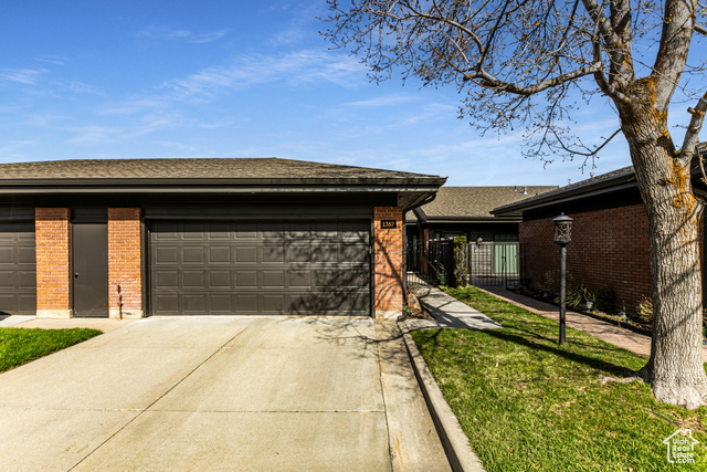 Property Photo: 1357 E Ridgewood Ln S UT 84010