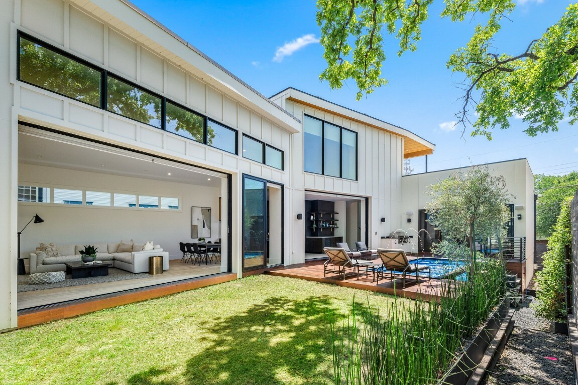 1615 Waterston Avenue  Austin TX 78703 photo
